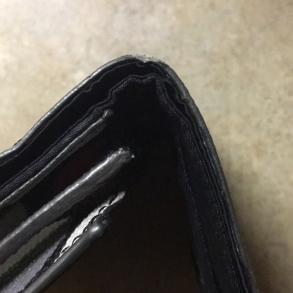 Vera Bradley Wallet - Picture 6 of 7